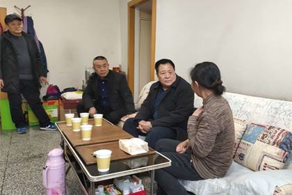 【“四進(jìn)萬家系列活動”】集團(tuán)開展“進(jìn)萬家門、訪萬家情、解萬家難、暖萬家心”活動